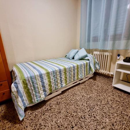 Apartamento Montse Zaragoza Ngoại thất bức ảnh